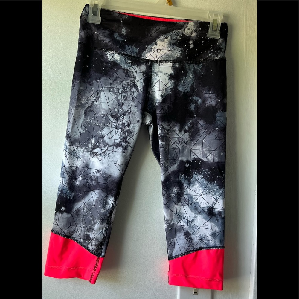 NEW Cropped leggings